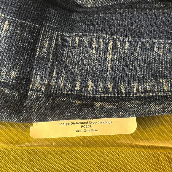 Poplooks Distressed Crop Jeggings - Picture 5 of 5